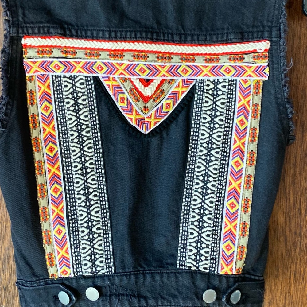 H&M Coachella Official Collection Embroidered Black Denim Vest - Picture 7 of 9